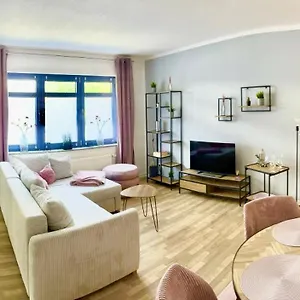 https://aner-1-stilvolle-ferienwohnung-in-dresden-loschwitz.dresdenhotels.net