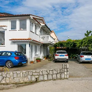 https://apartments-paradiso.primorje-gorskikotar.com